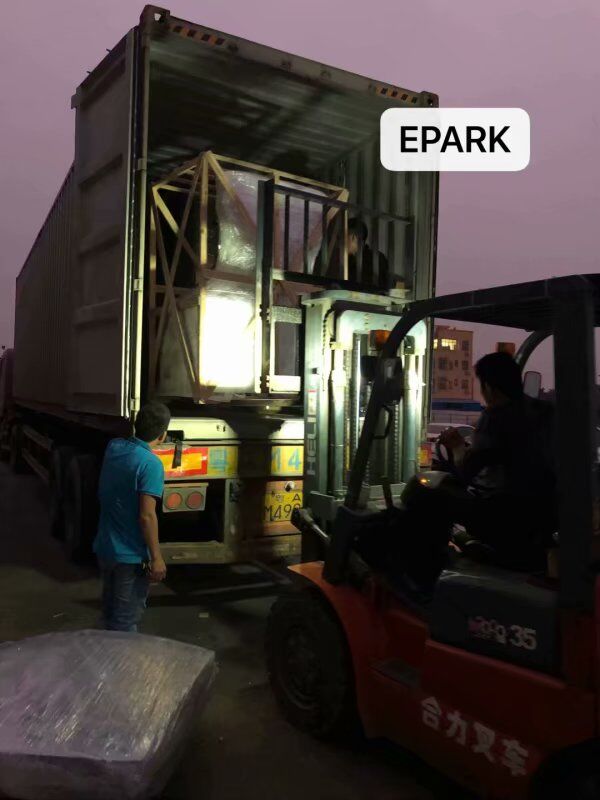 latest company news about Today,Two busy container are load to different countries  2